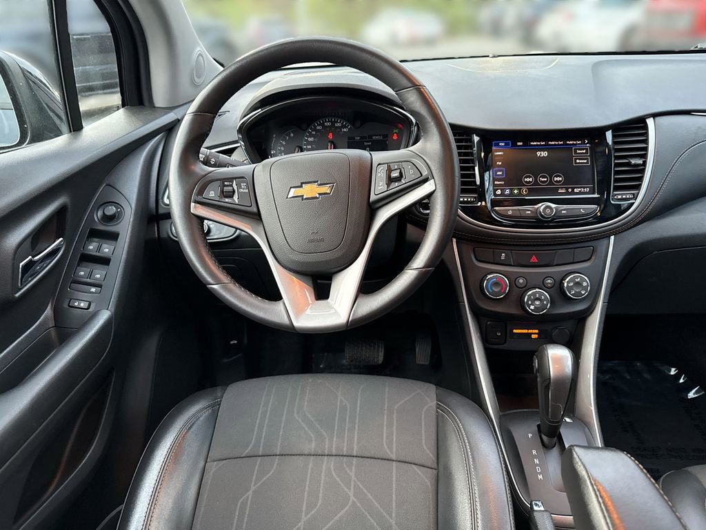 Used 2022 Chevrolet Trax LT w/ Driver Confidence Package image 21