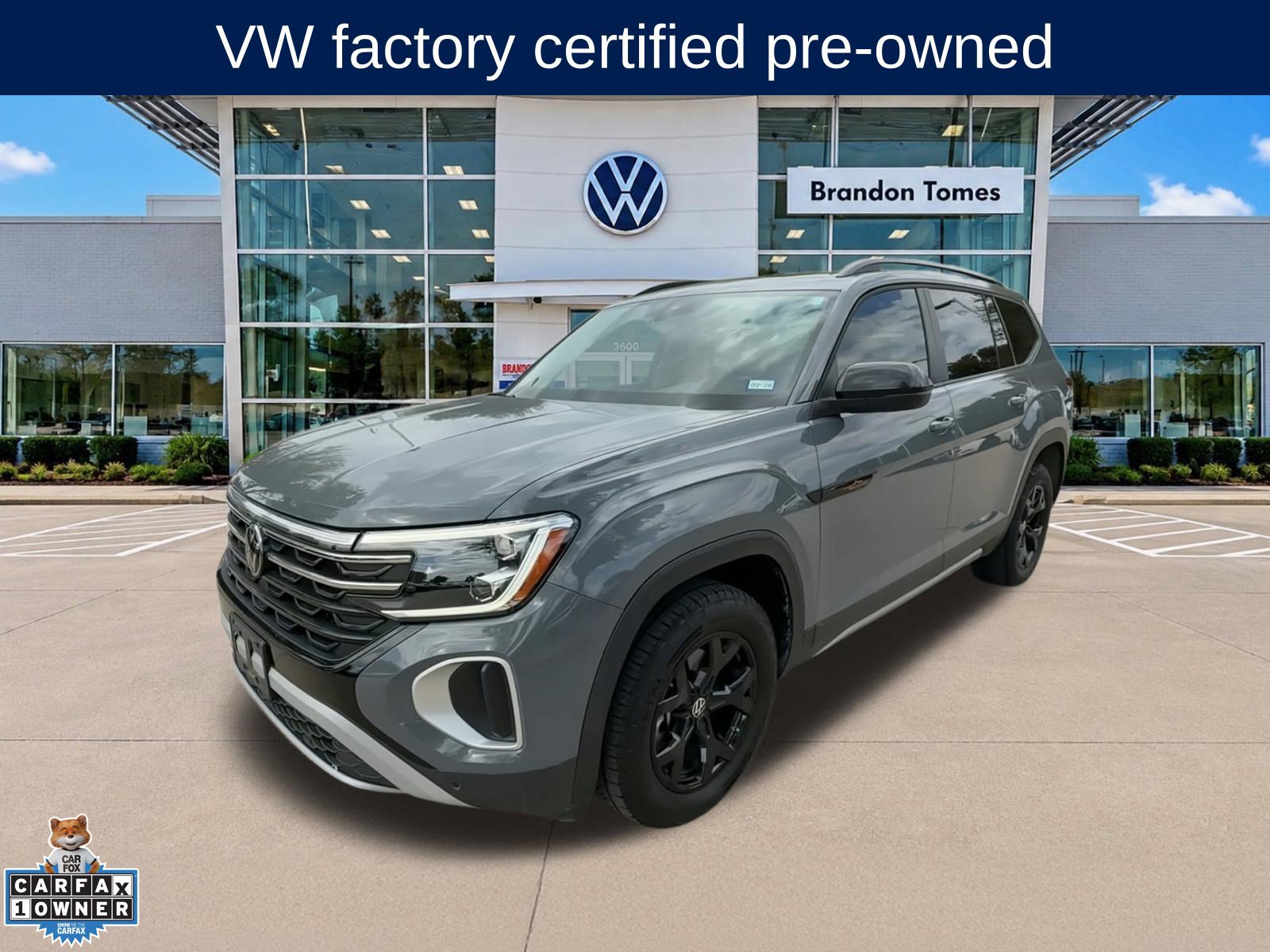 Used 2024 Volkswagen Atlas Peak Edition SE AWD/4WD image 3
