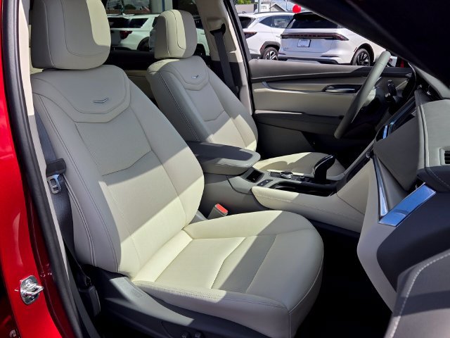 Used 2026 Cadillac XT5 Premium Luxury w/ Driver Assist Package FWD image 16