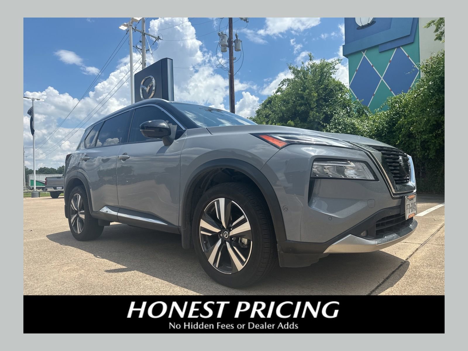 Used 2021 Nissan Rogue Platinum FWD image 1