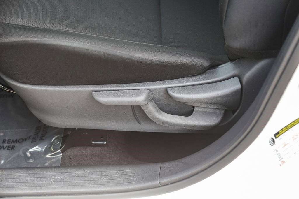 Certified 2025 Nissan Kicks Play S image 20