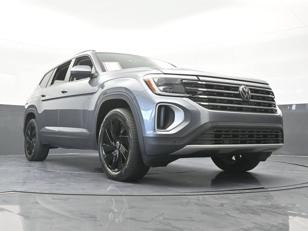 Used 2024 Volkswagen Atlas SE w/ Panoramic Sunroof Package FWD image 64
