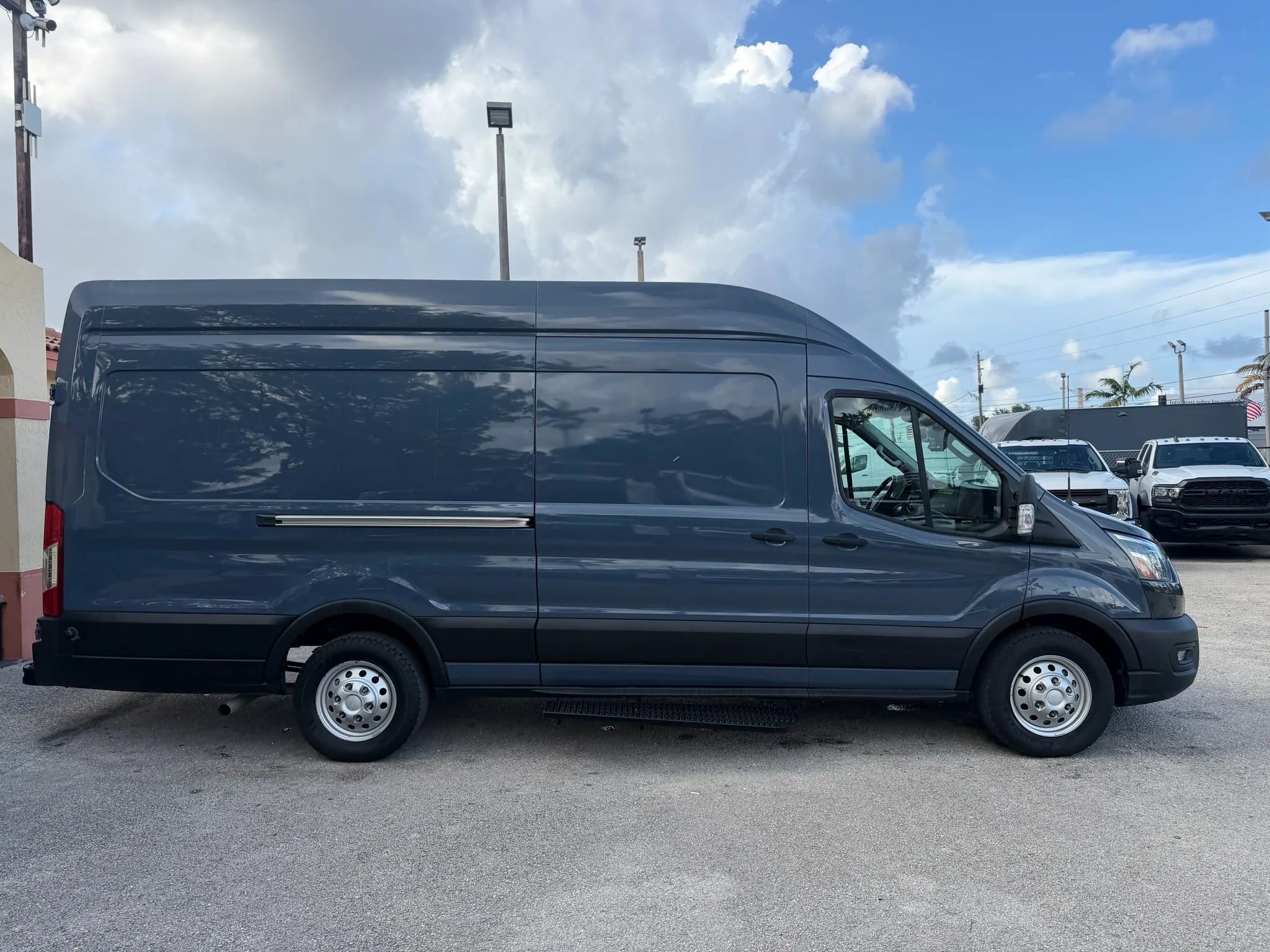 Used 2023 Ford Transit 250 148 High Roof Extended AWD w/ Parcel Delivery Package image 7