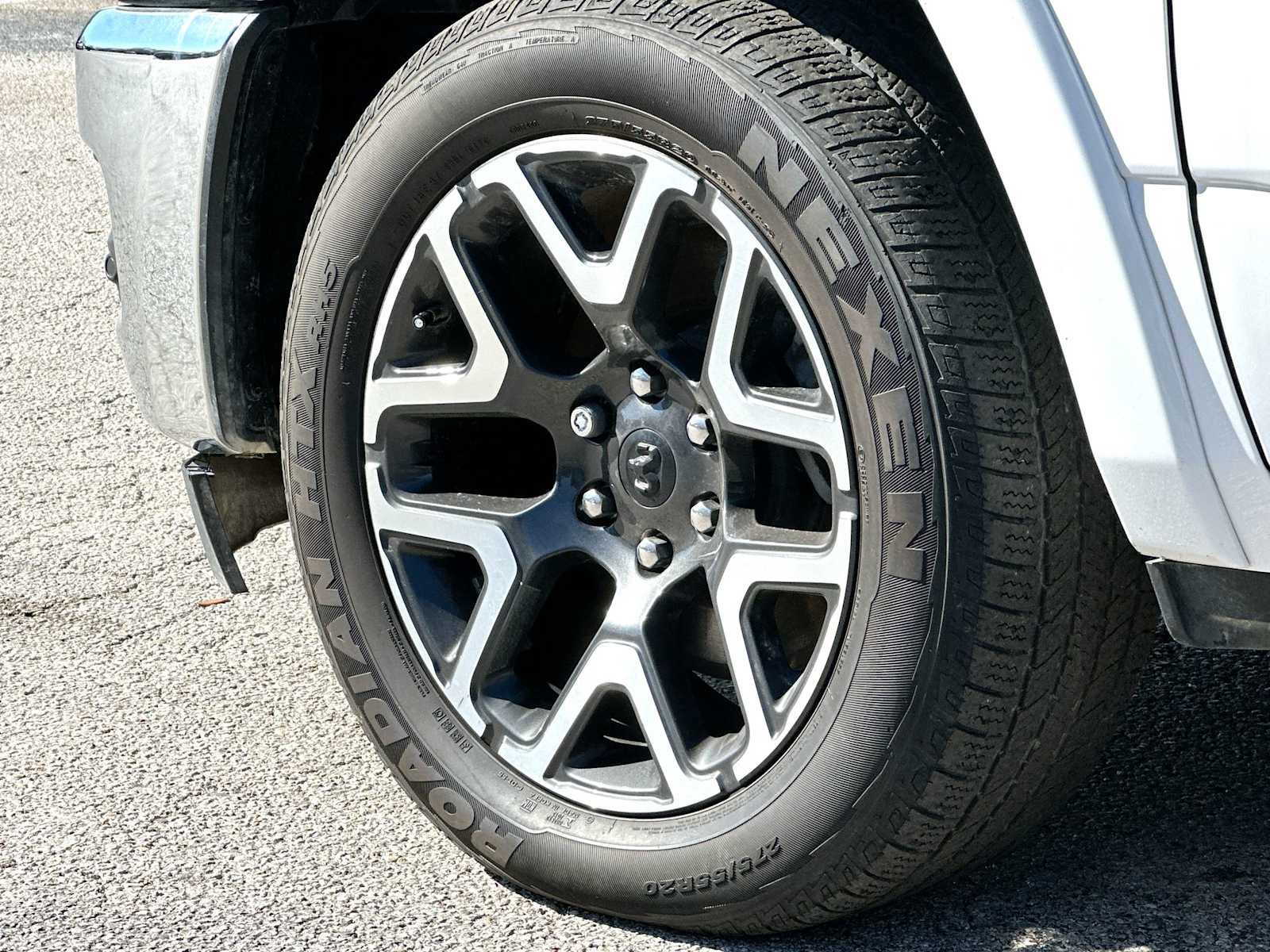 Used 2025 RAM 1500 Laramie image 11