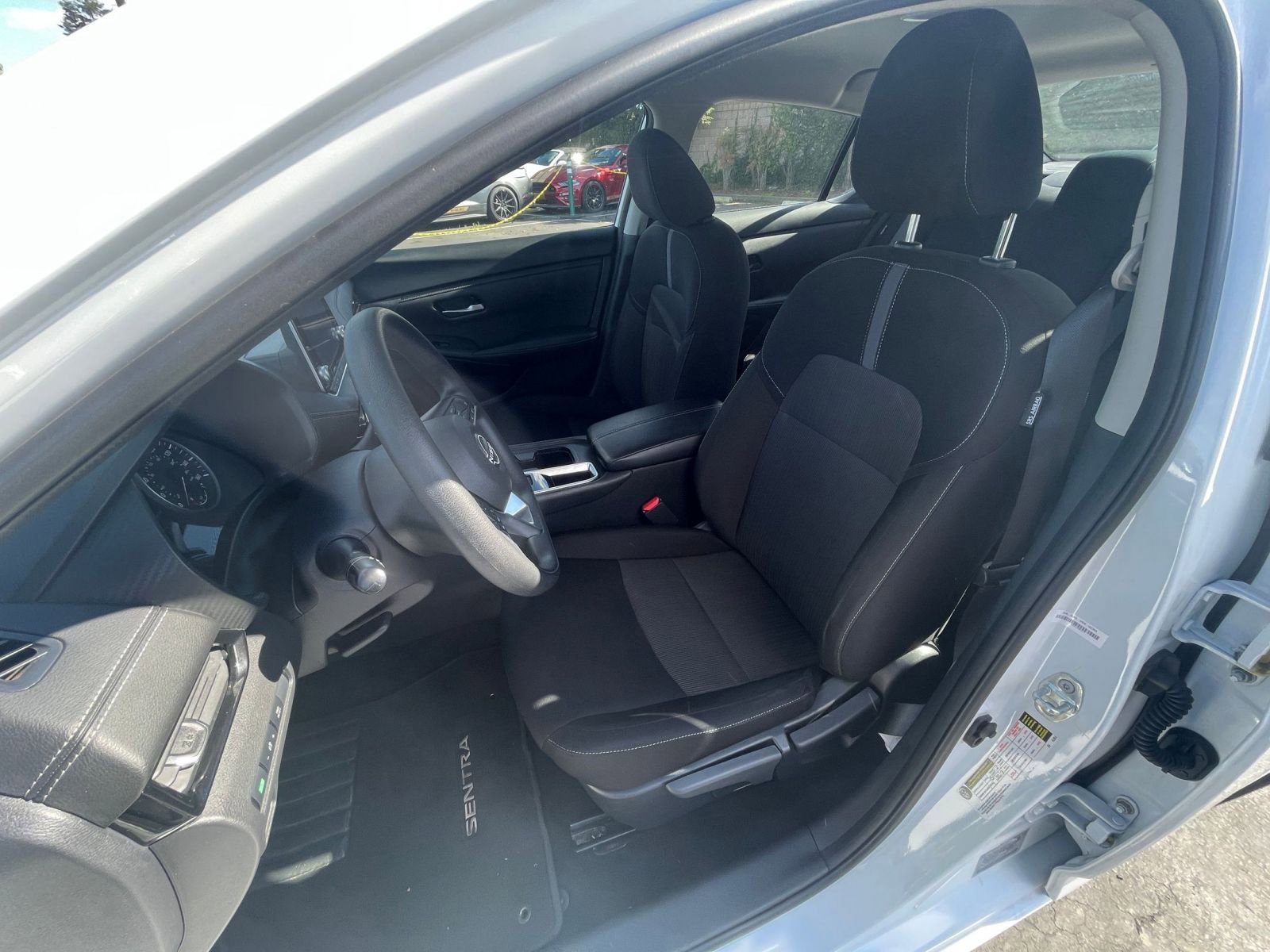 Used 2025 Nissan Sentra SV FWD image 35