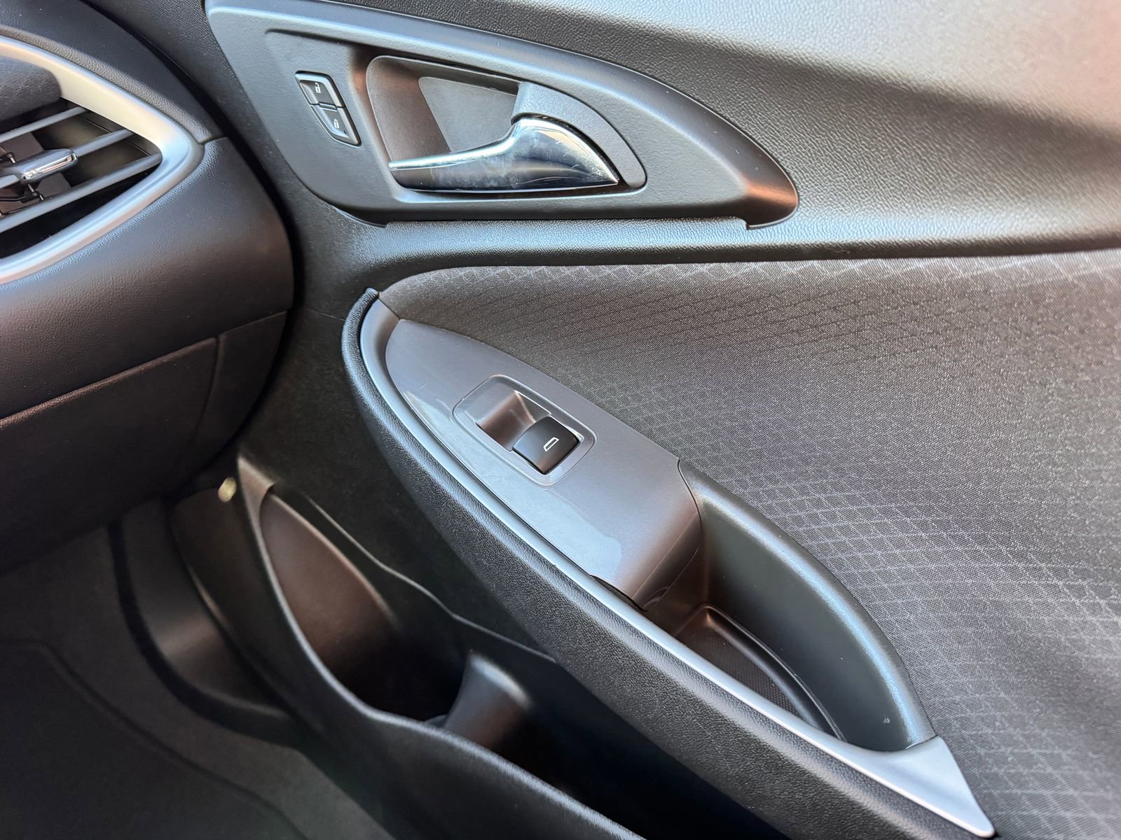 Used 2024 Chevrolet Malibu LT image 19