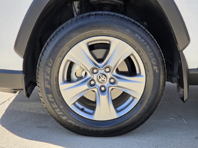 Used 2024 Toyota RAV4 XLE FWD image 8