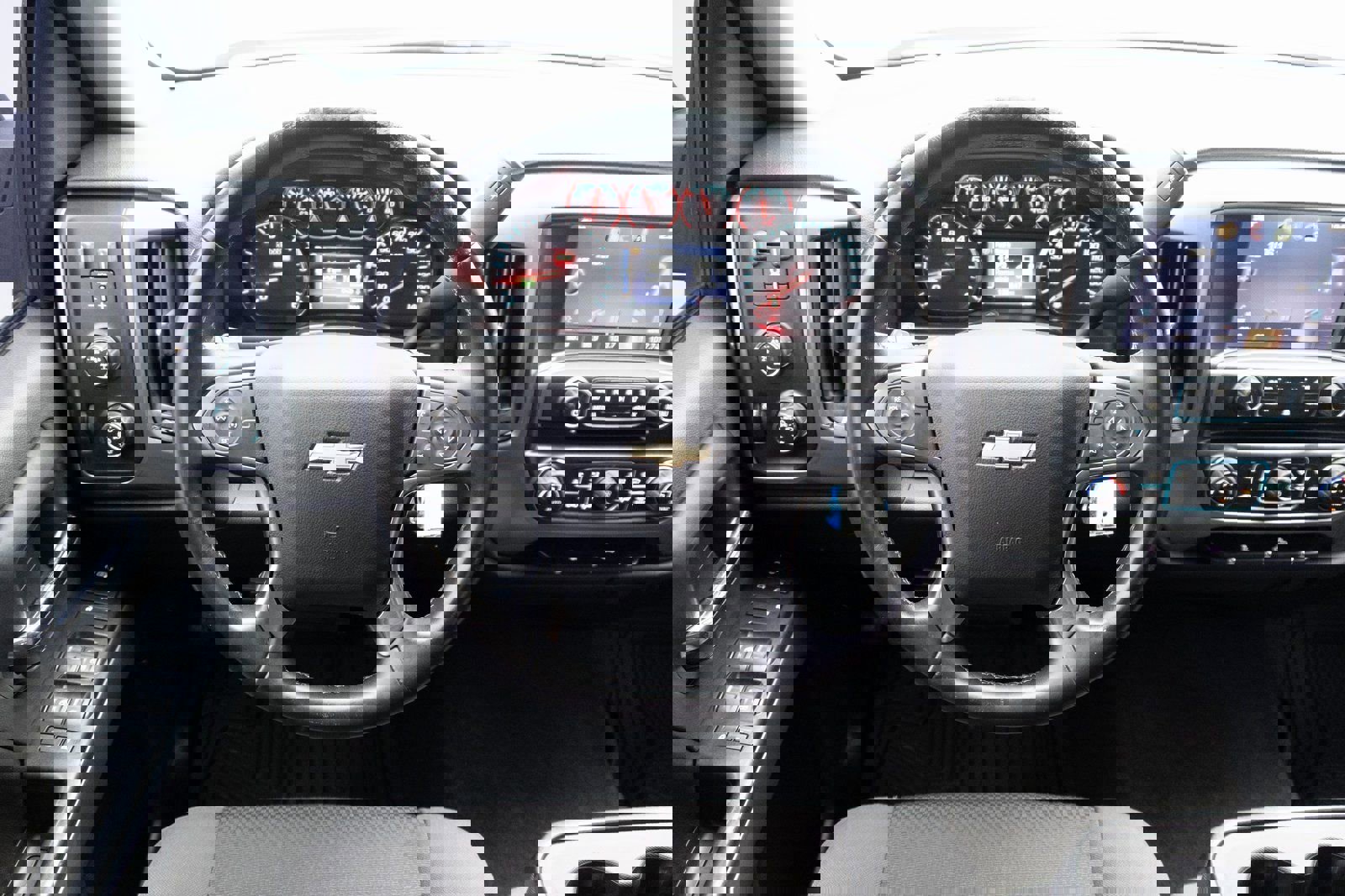 Used 2014 Chevrolet Silverado 1500 LT w/ LT Convenience Package image 2