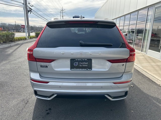 Certified 2025 Volvo XC60 B5 Plus image 4