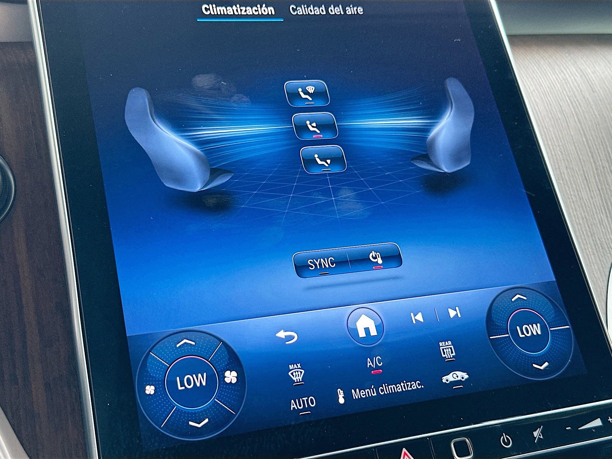 Used 2025 Mercedes-Benz GLC 300 GLC 300 image 15