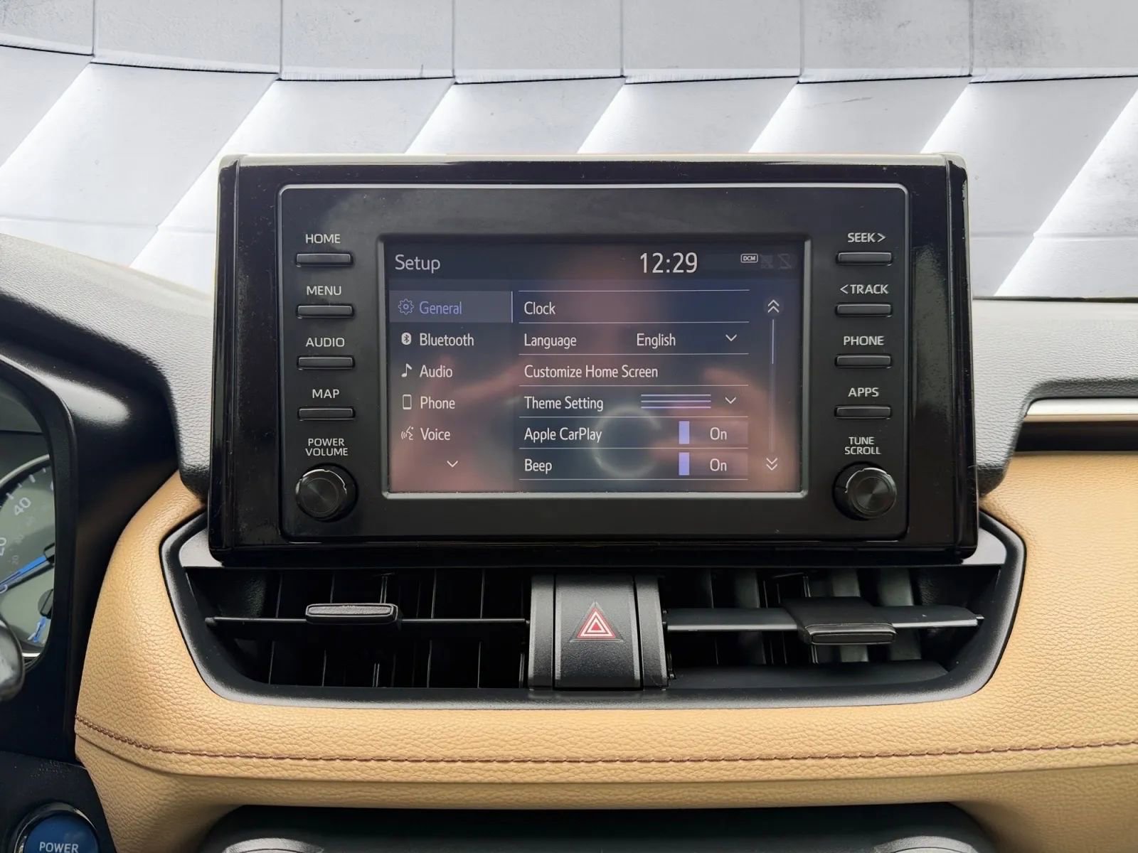 Used 2019 Toyota RAV4 XLE w/ Convenience Package image 14