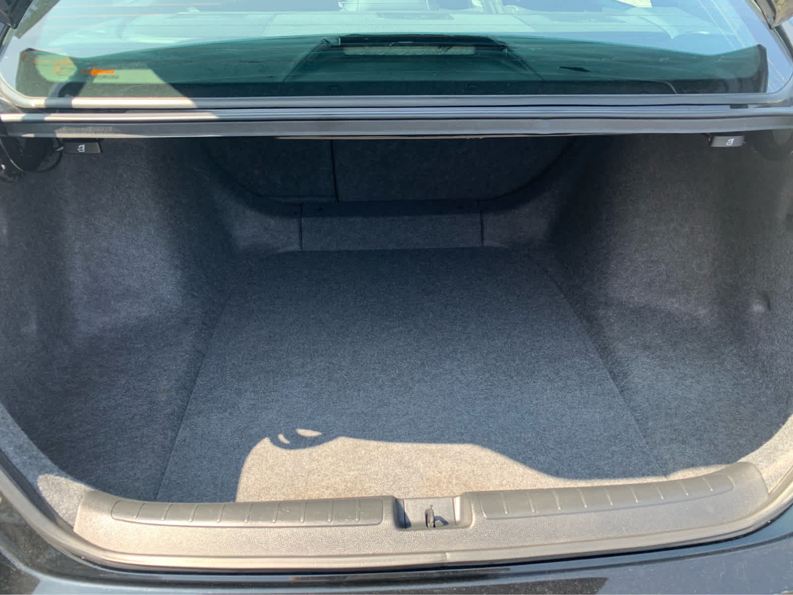 Used 2019 Honda Accord Sport image 3