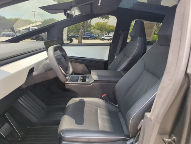 Used 2024 Tesla Cybertruck AWD Crew Cab image 17