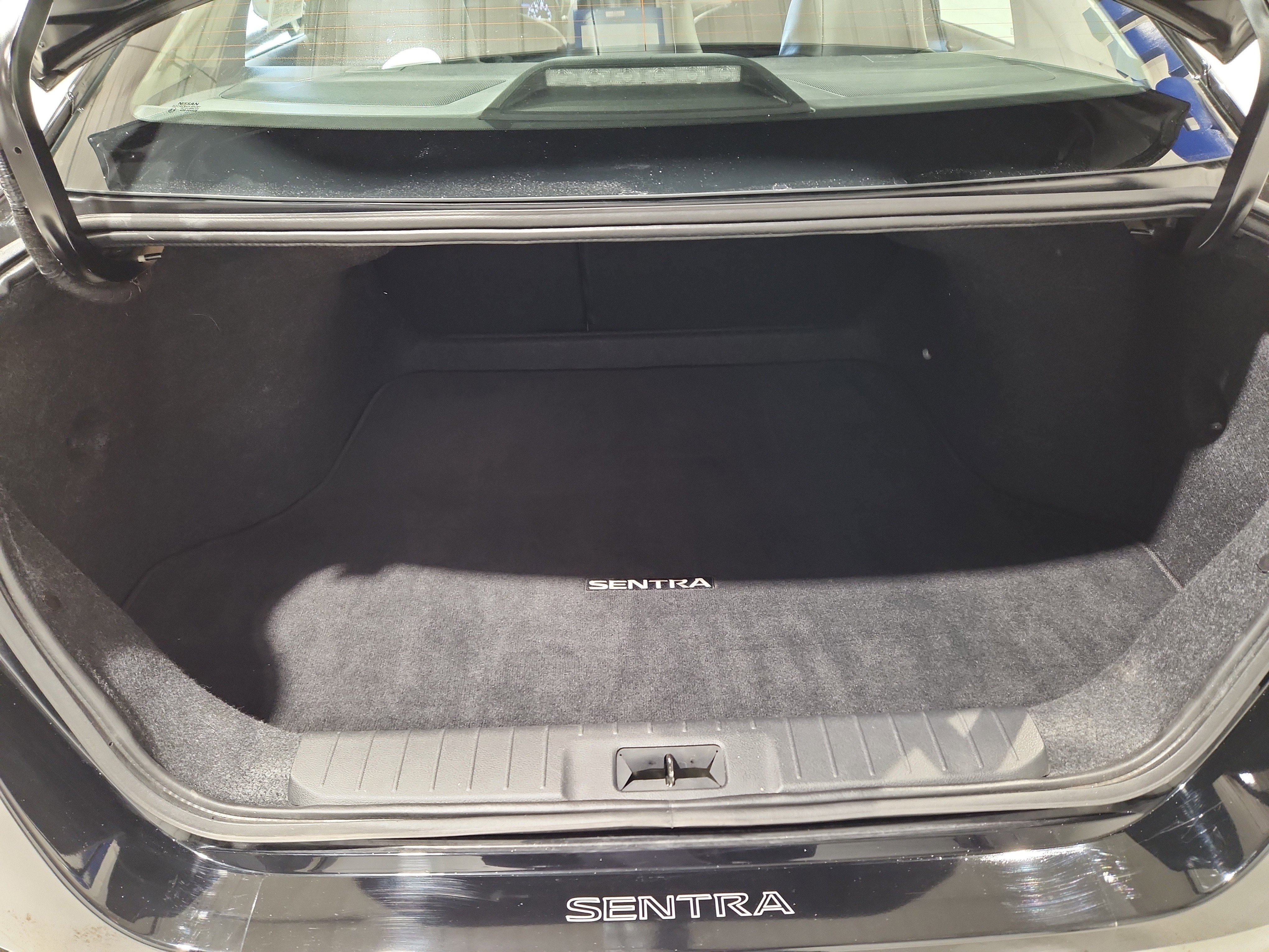 Used 2022 Nissan Sentra SR w/ SR Premium Package FWD image 18