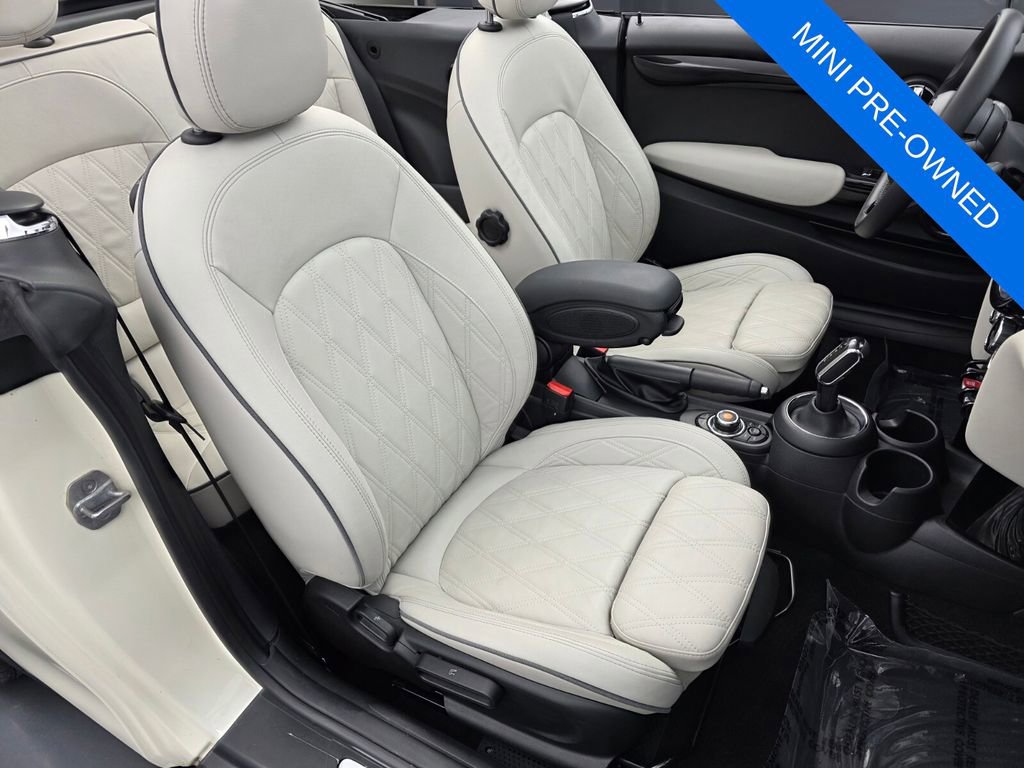 Used 2020 MINI Cooper Convertible image 26