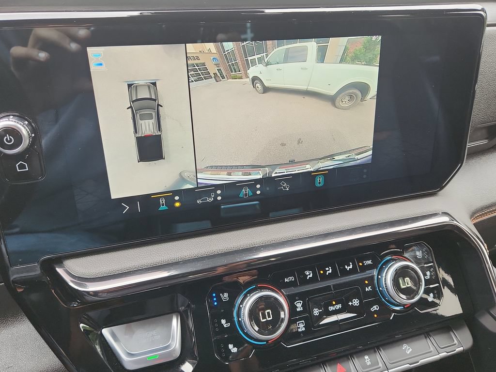 Used 2023 GMC Sierra 1500 AT4 w/ Technology Package AWD/4WD image 24