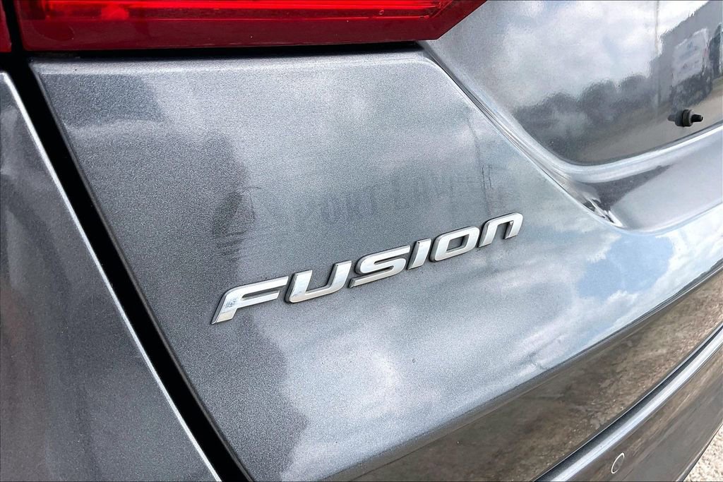 Used 2017 Ford Fusion SE w/ Fusion SE Technology Package FWD image 21