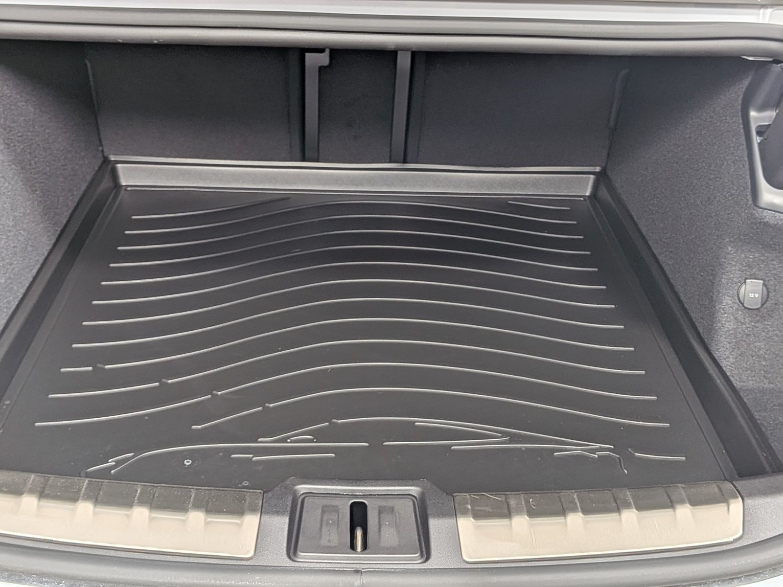 New 2025 Porsche Taycan 4S AWD/4WD image 22