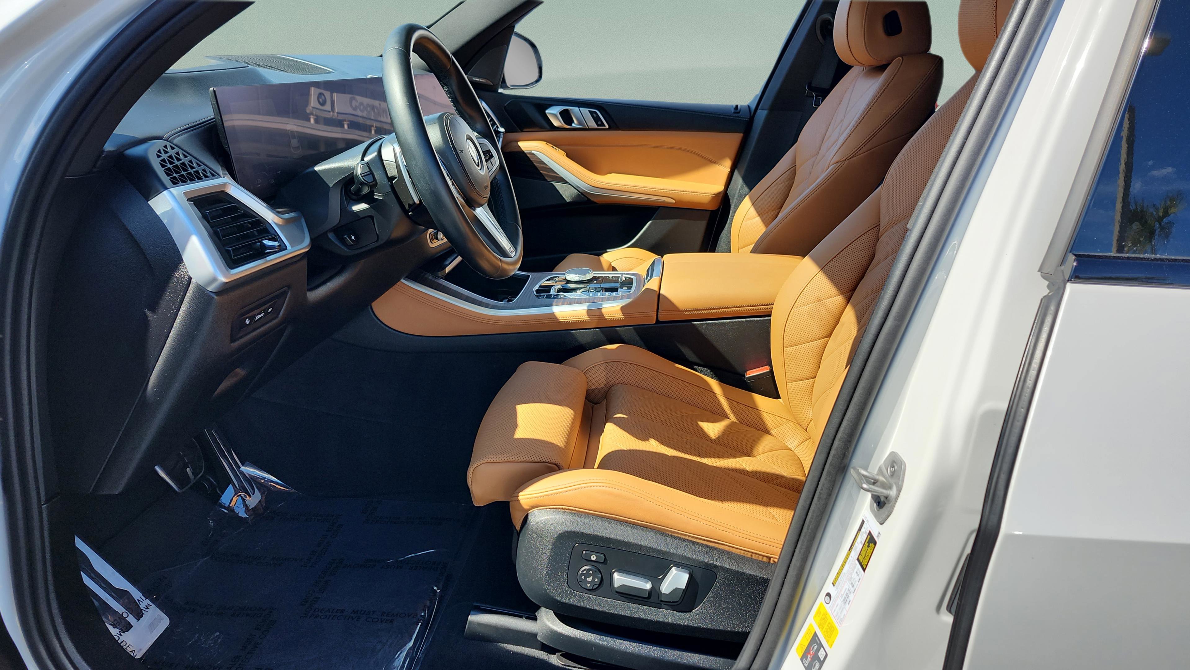 Certified 2024 BMW X5 xDrive50e w/ M Sport Package image 10