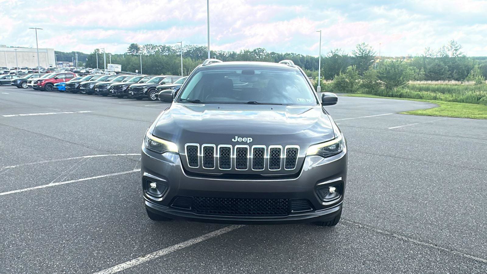 Used 2019 Jeep Cherokee Latitude Plus w/ Comfort/Convenience Group image 17