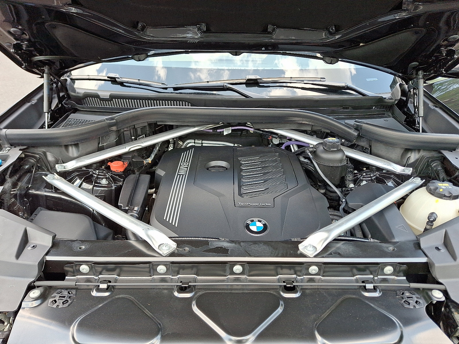 Used 2022 BMW X5 xDrive40i w/ Premium Package image 29