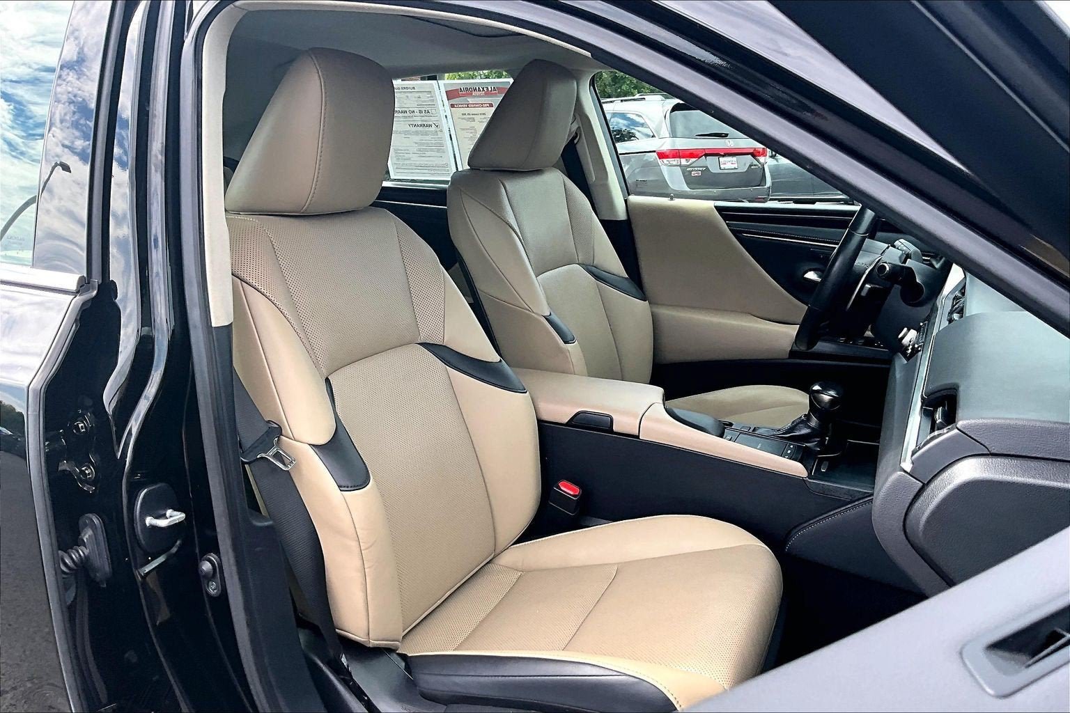 Used 2021 Lexus ES 350 w/ Premium Package FWD image 7