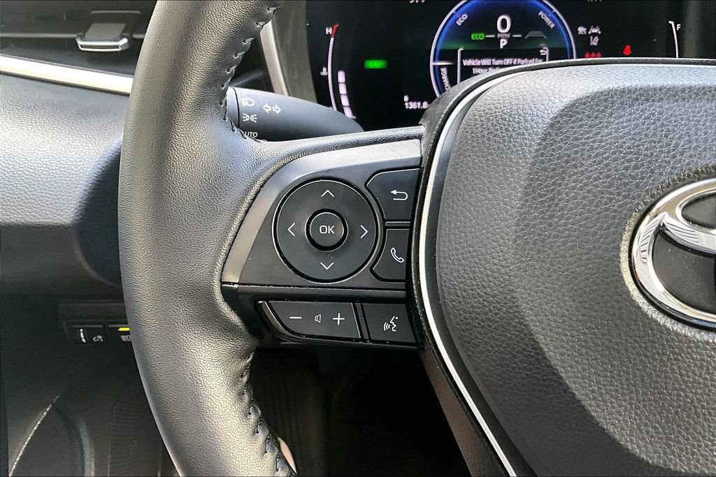 Certified 2025 Toyota Corolla XLE FWD image 14