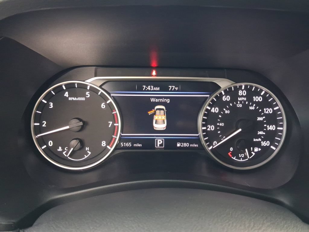 Used 2025 Nissan Sentra SR w/ Midnight Edition FWD image 24