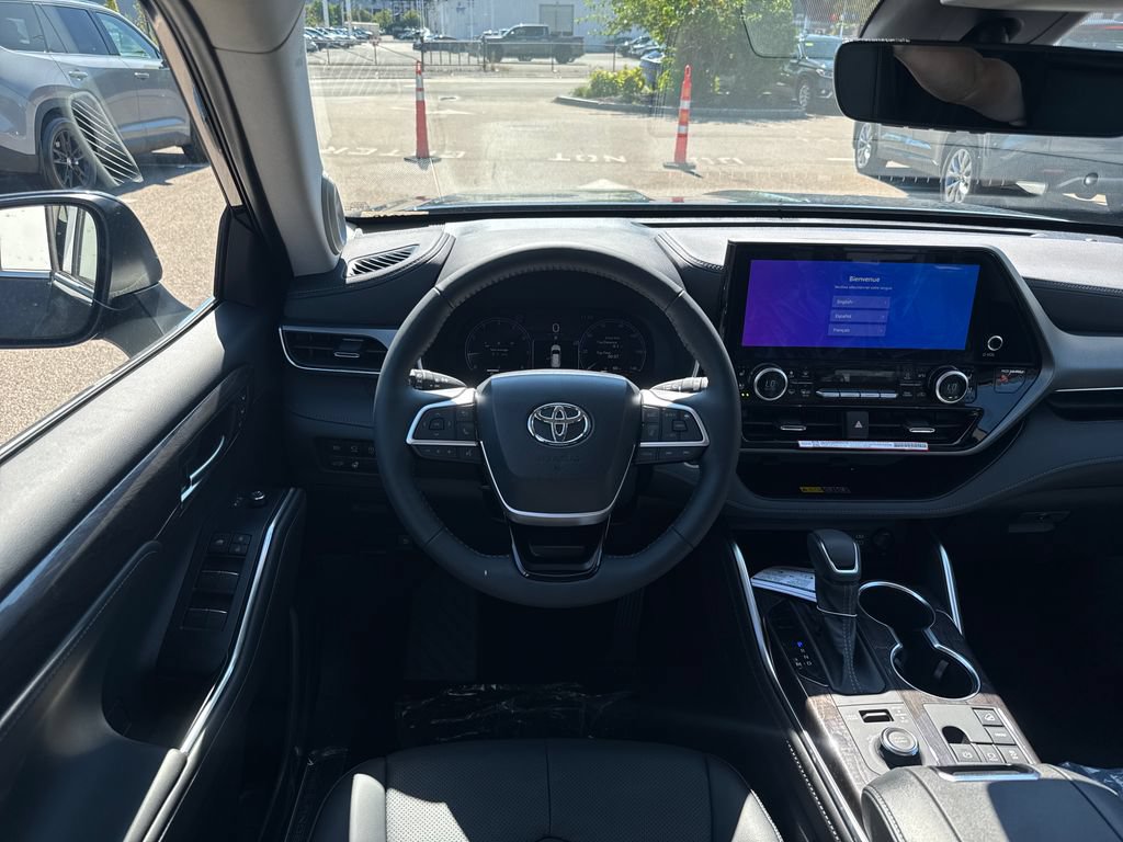 New 2026 Toyota Highlander Limited AWD/4WD image 11