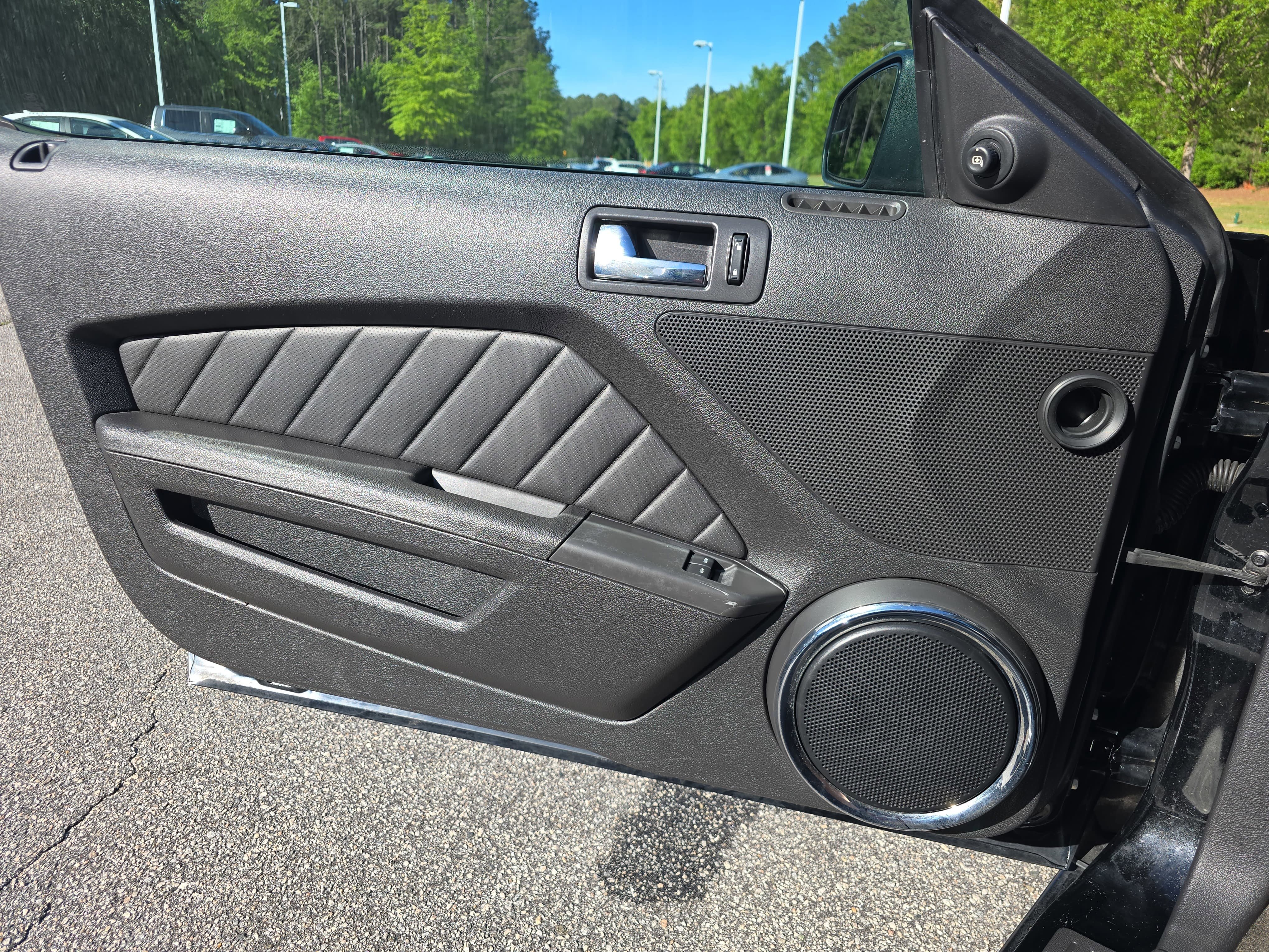 Used 2013 Ford Mustang Premium w/ Security Pkg RWD image 25