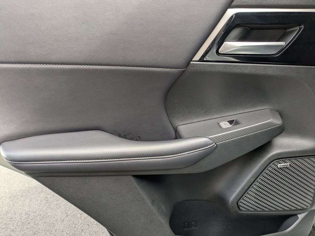 Used 2025 Mitsubishi Outlander SE image 26