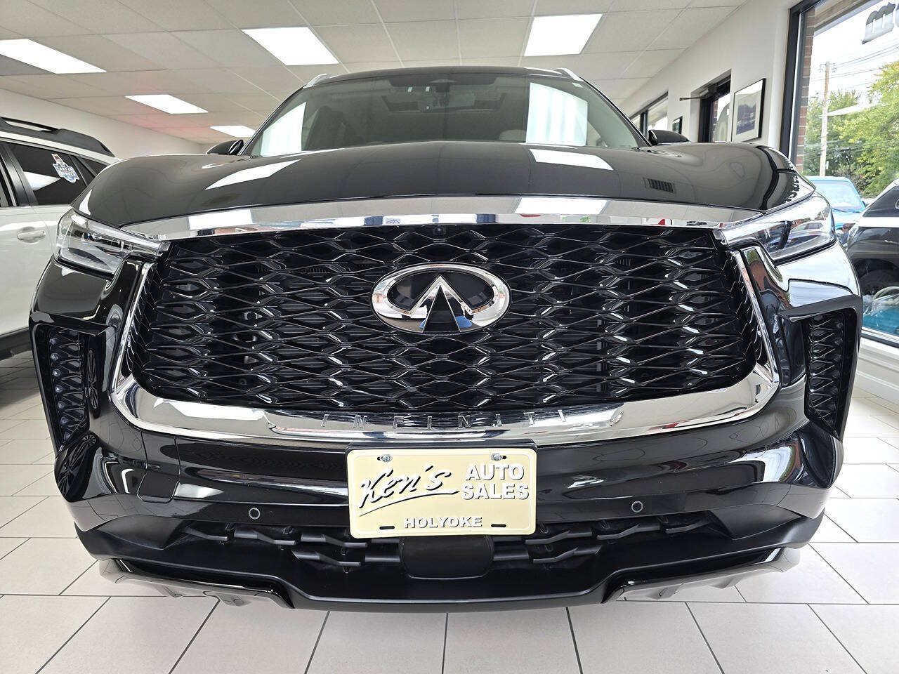 Used 2023 INFINITI QX60 Luxe w/ Cargo Package AWD/4WD image 5
