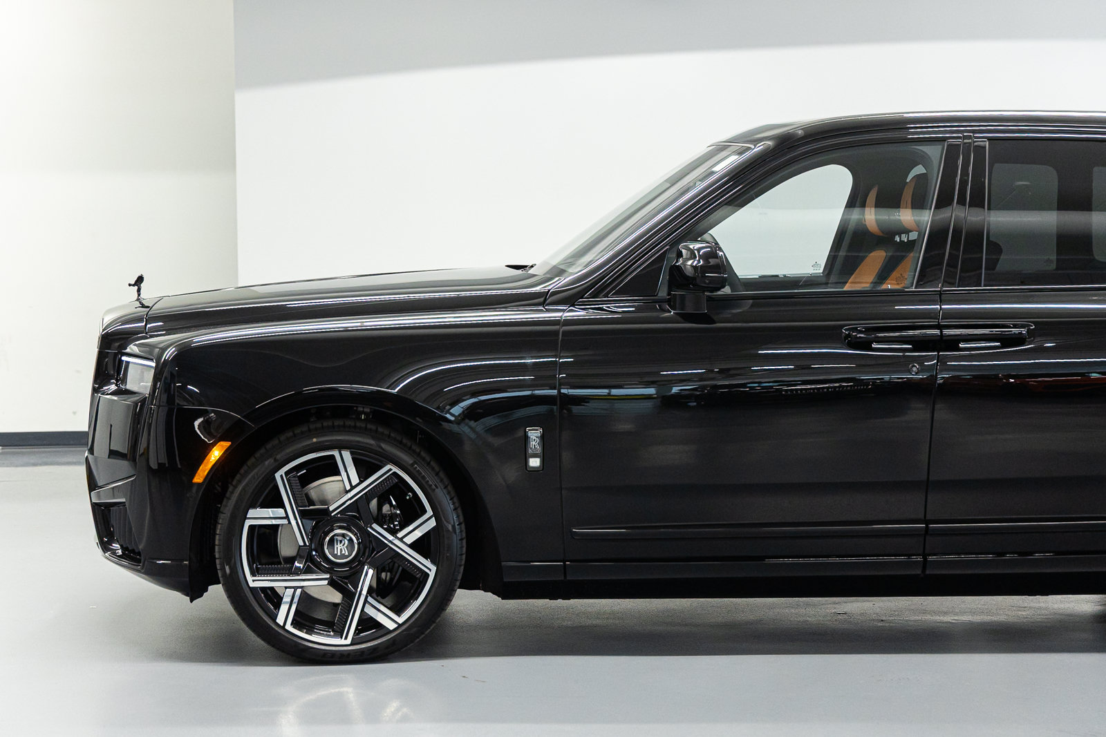 New 2027 Rolls-Royce Cullinan Black Badge AWD/4WD image 16