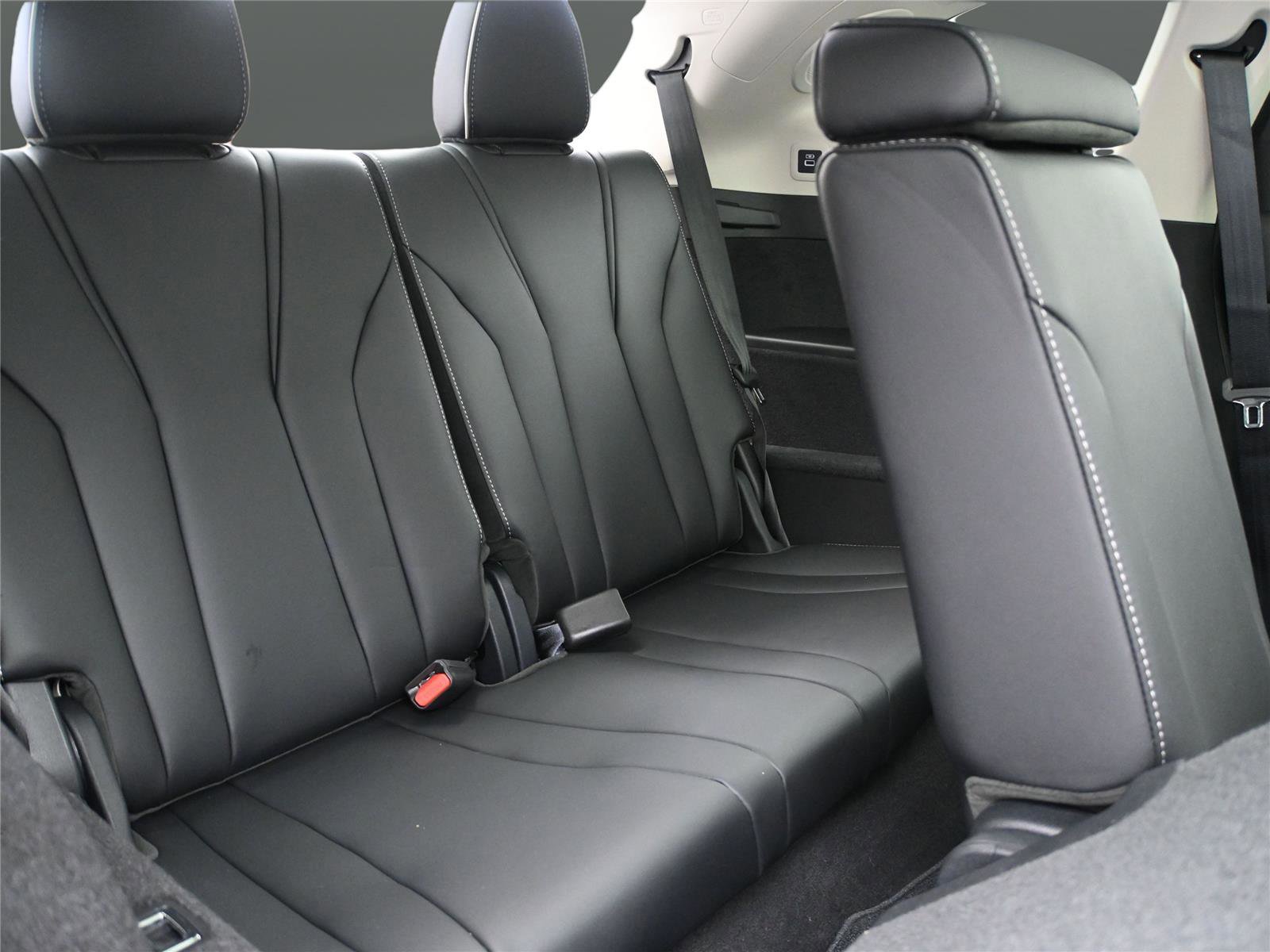 Certified 2026 Acura MDX SH-AWD w/ Advance Package image 18