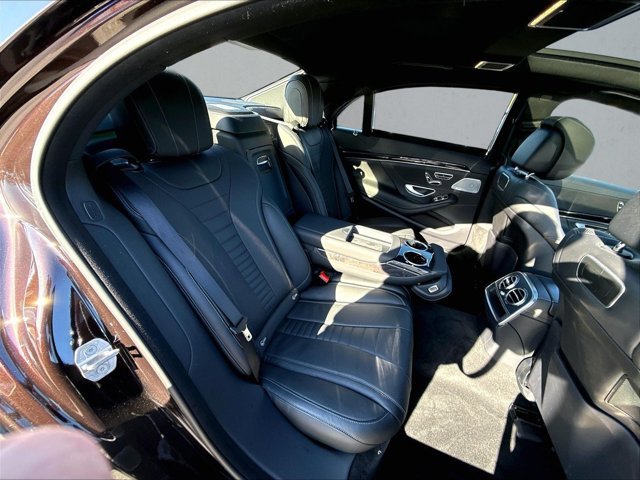 Used 2019 Mercedes-Benz S 560 Sedan image 27