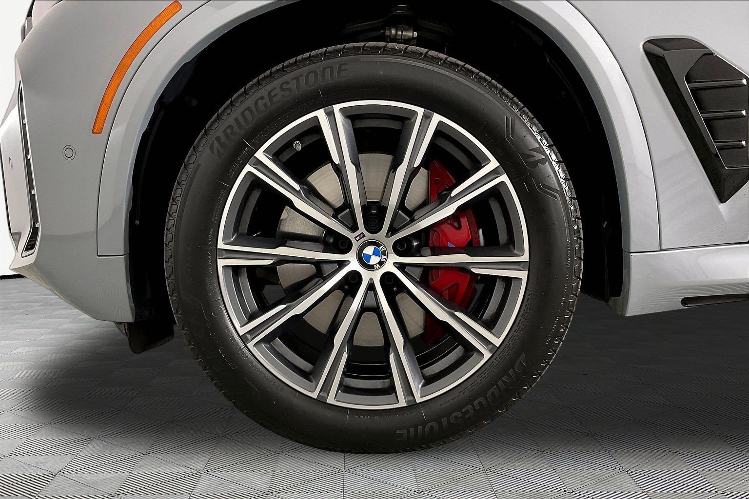 Certified 2026 BMW X5 xDrive40i w/ M Sport Package AWD/4WD image 11