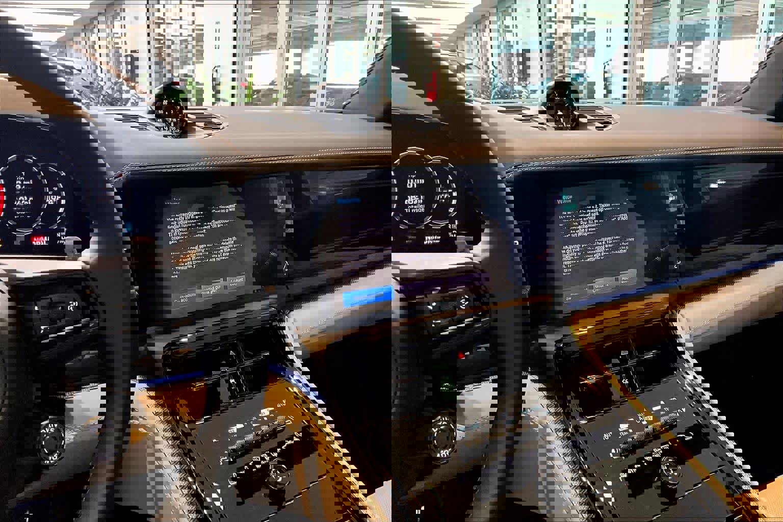 Used 2025 Porsche Panamera 4 image 7