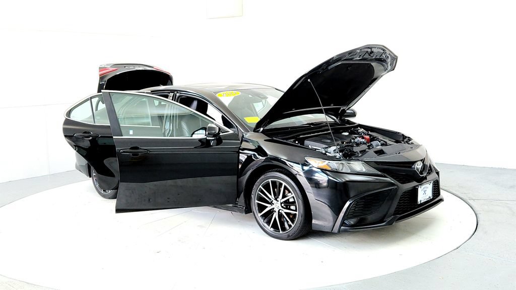 Used 2024 Toyota Camry SE w/ Cold Weather Package AWD/4WD image 12