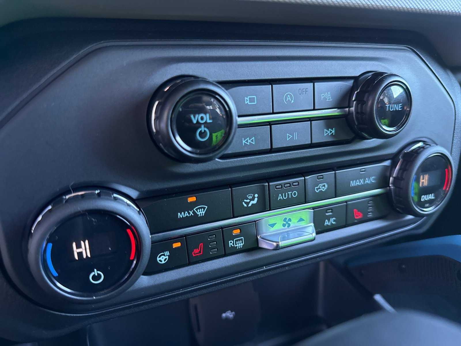 Used 2024 Ford Bronco Wildtrak image 26