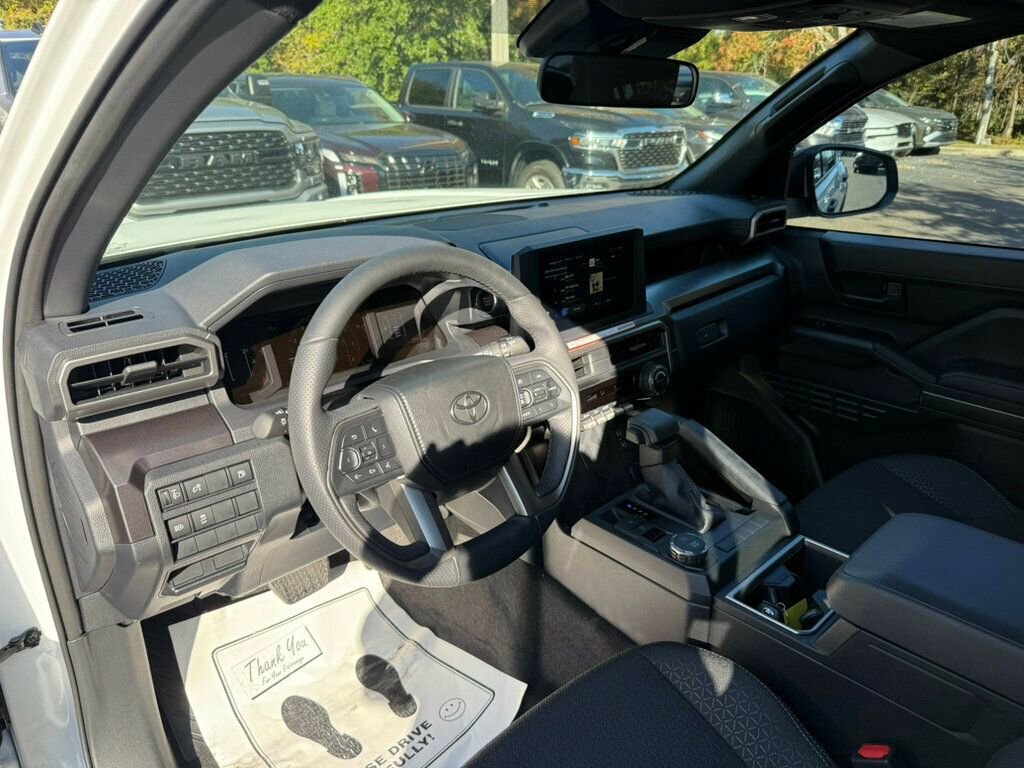 Used 2025 Toyota 4Runner SR5 image 3