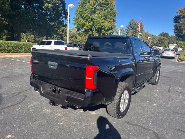 Used 2025 Toyota Tacoma SR5 AWD/4WD image 4