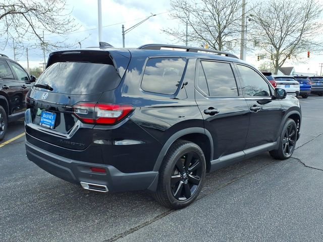 Used 2025 Honda Pilot Black Edition image 11