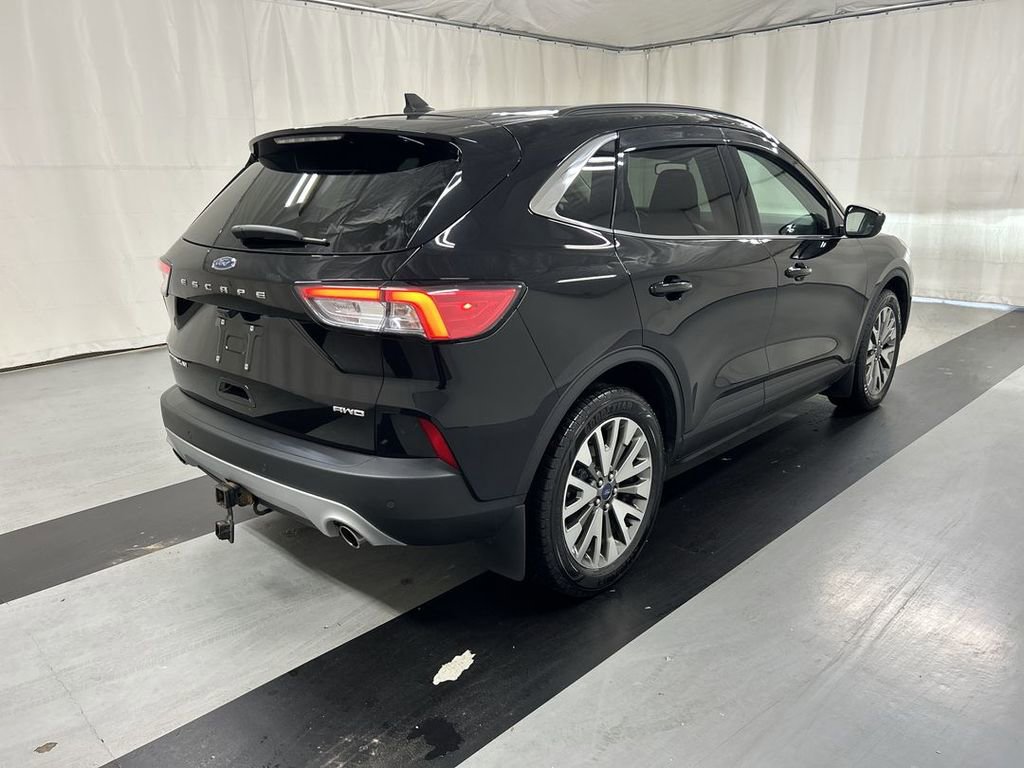 Used 2022 Ford Escape Titanium w/ Class II Trailer Tow Package AWD/4WD image 2