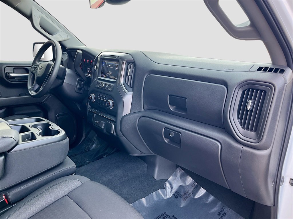 Used 2024 Chevrolet Silverado 1500 Custom Trail Boss w/ Turbomax Blackout Package image 28