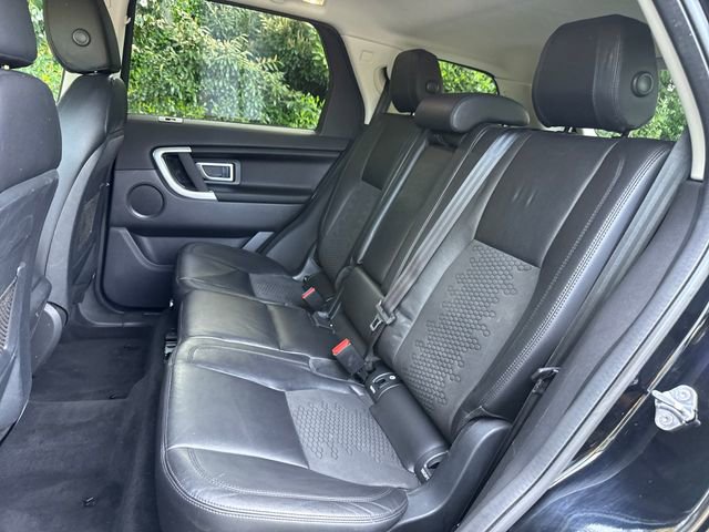 Used 2017 Land Rover Discovery Sport SE image 21