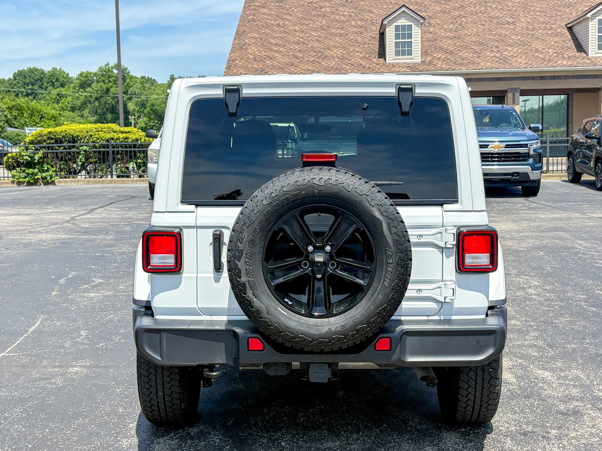 Used 2018 Jeep Wrangler Unlimited Sport S AWD/4WD image 7