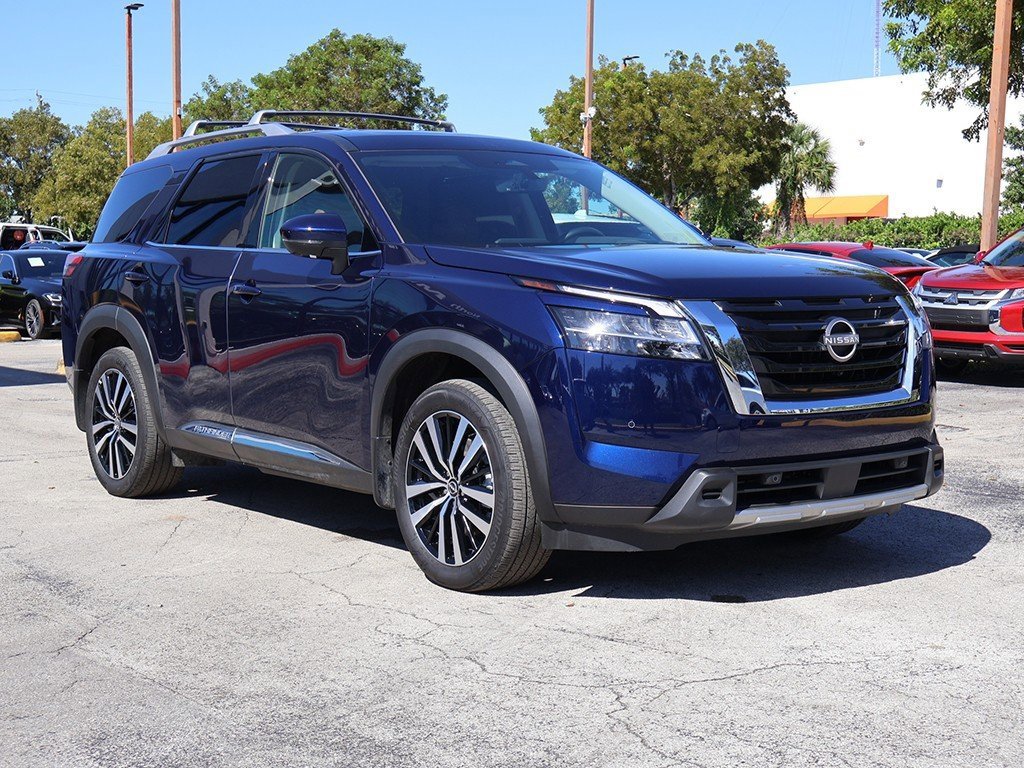 Used 2024 Nissan Pathfinder Platinum w/ Cargo Package image 64