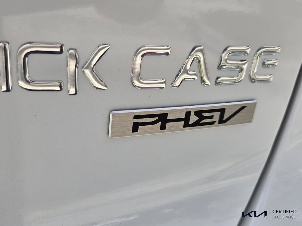 Used 2024 Kia Niro EX image 17
