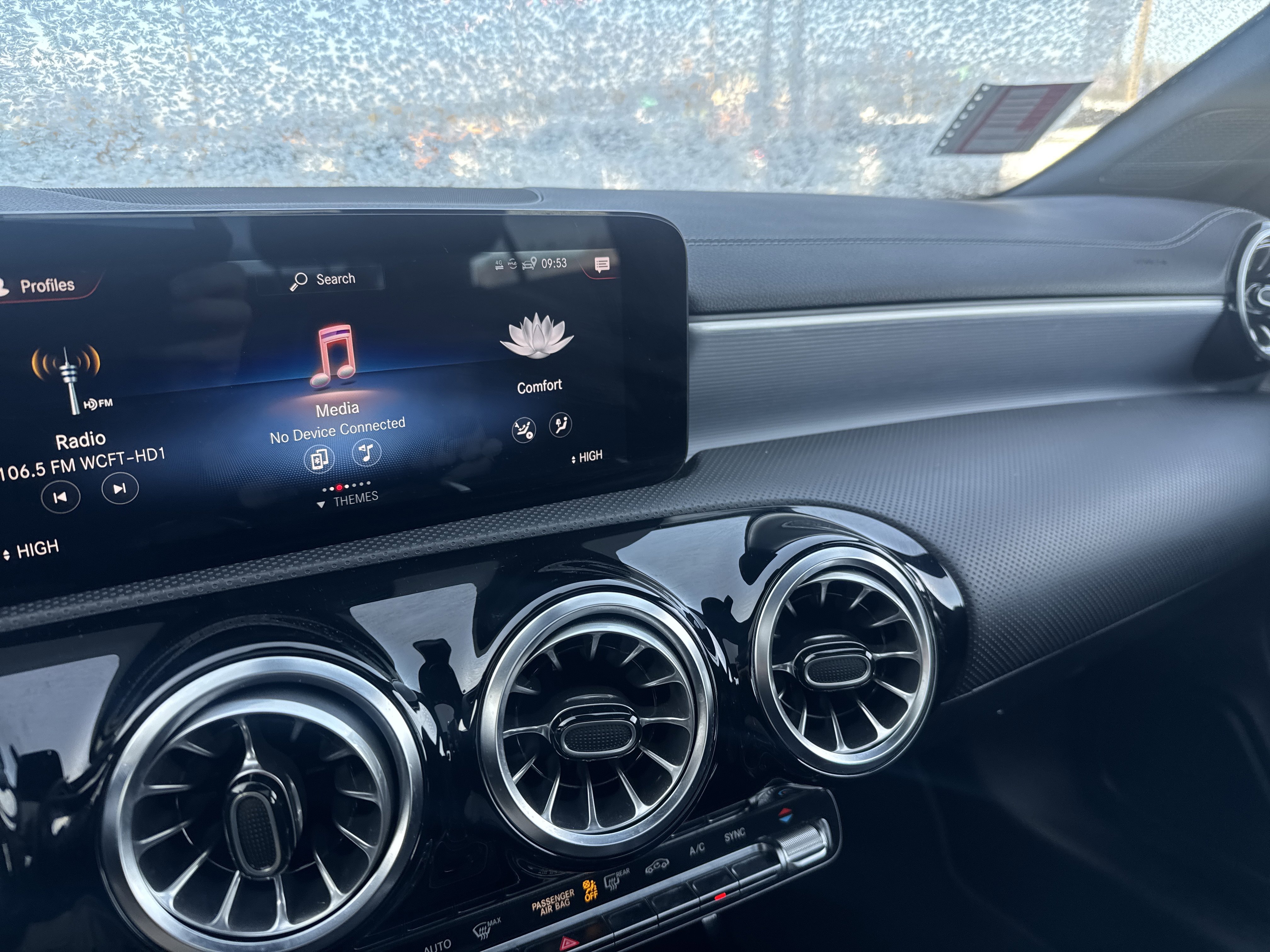 Used 2022 Mercedes-Benz CLA 250 4MATIC image 22