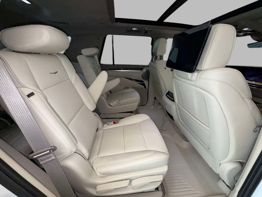 Used 2026 Cadillac Escalade Platinum Sport w/ LPO, ONYX Package AWD/4WD image 16